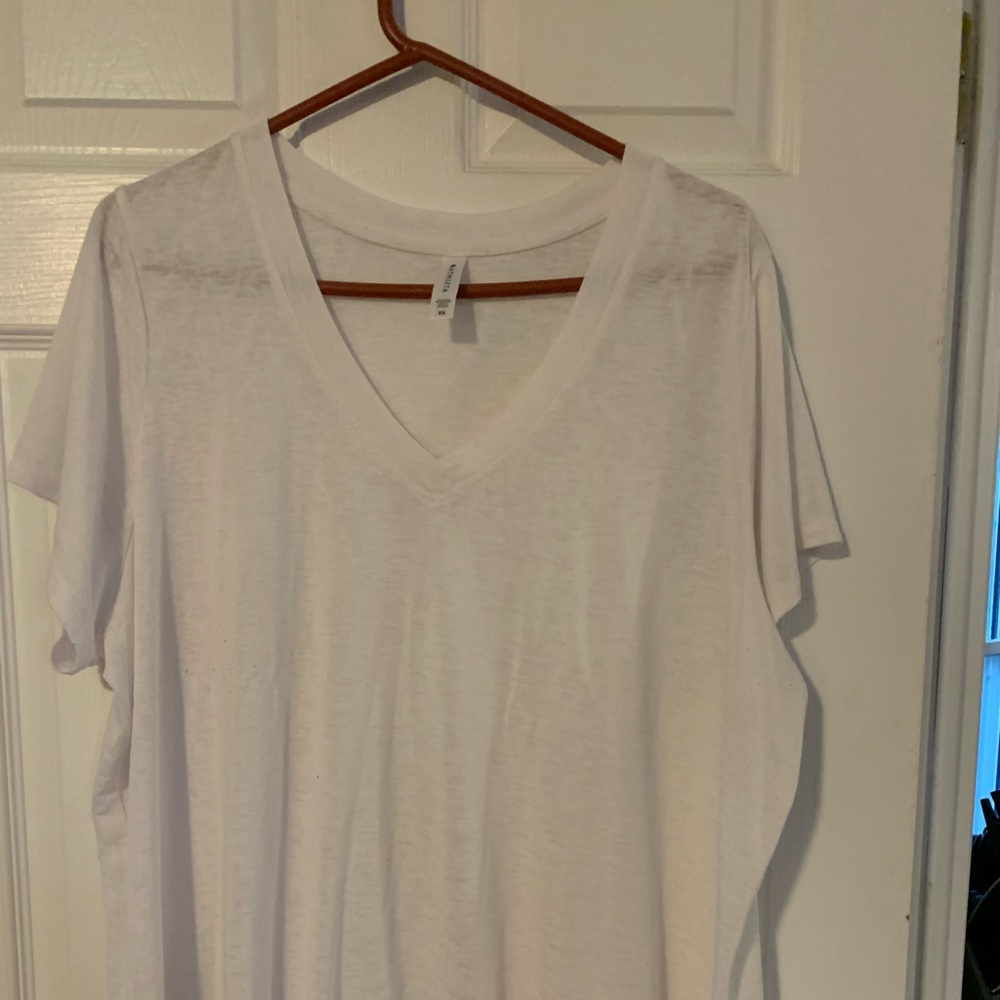 Athleta Breezy Scoop V-Neck Tee white